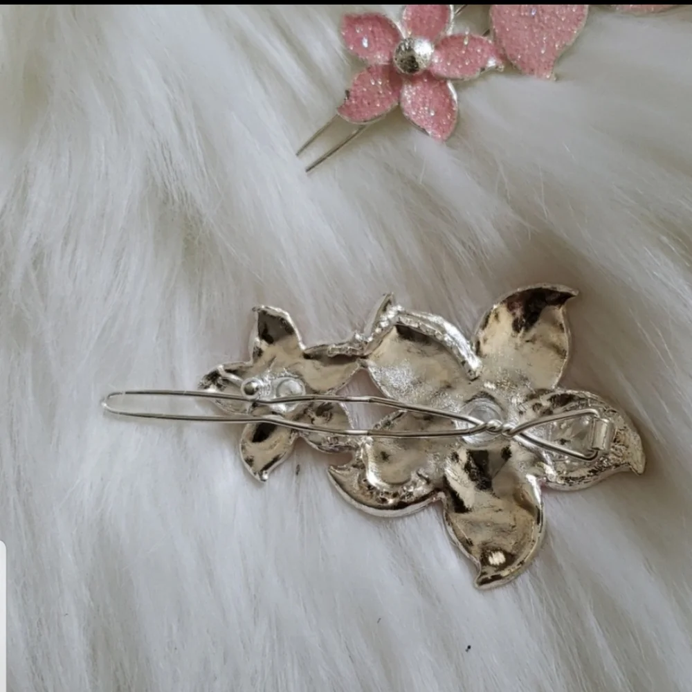 Set of 2 pink Sparkle hair clips - Picture 2 of 3